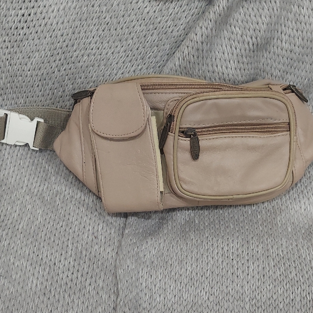 Vintage Fanny Pack/ Waist Bag